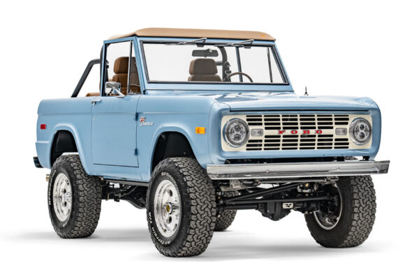 1975-Brittany-Clue-Classic-Ford-Bronco-front-passenger-side
