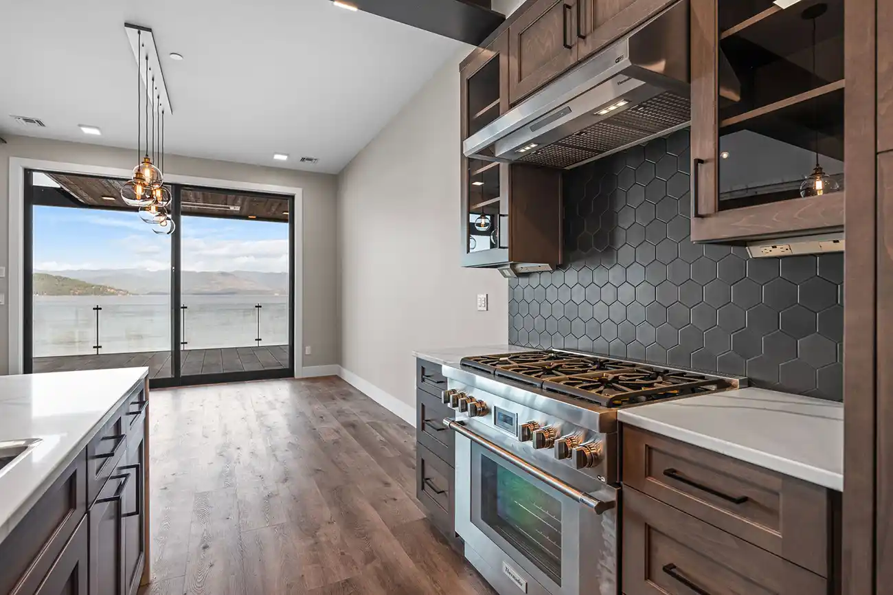 Seasons at Sandpoint Building 8 luxury appliances