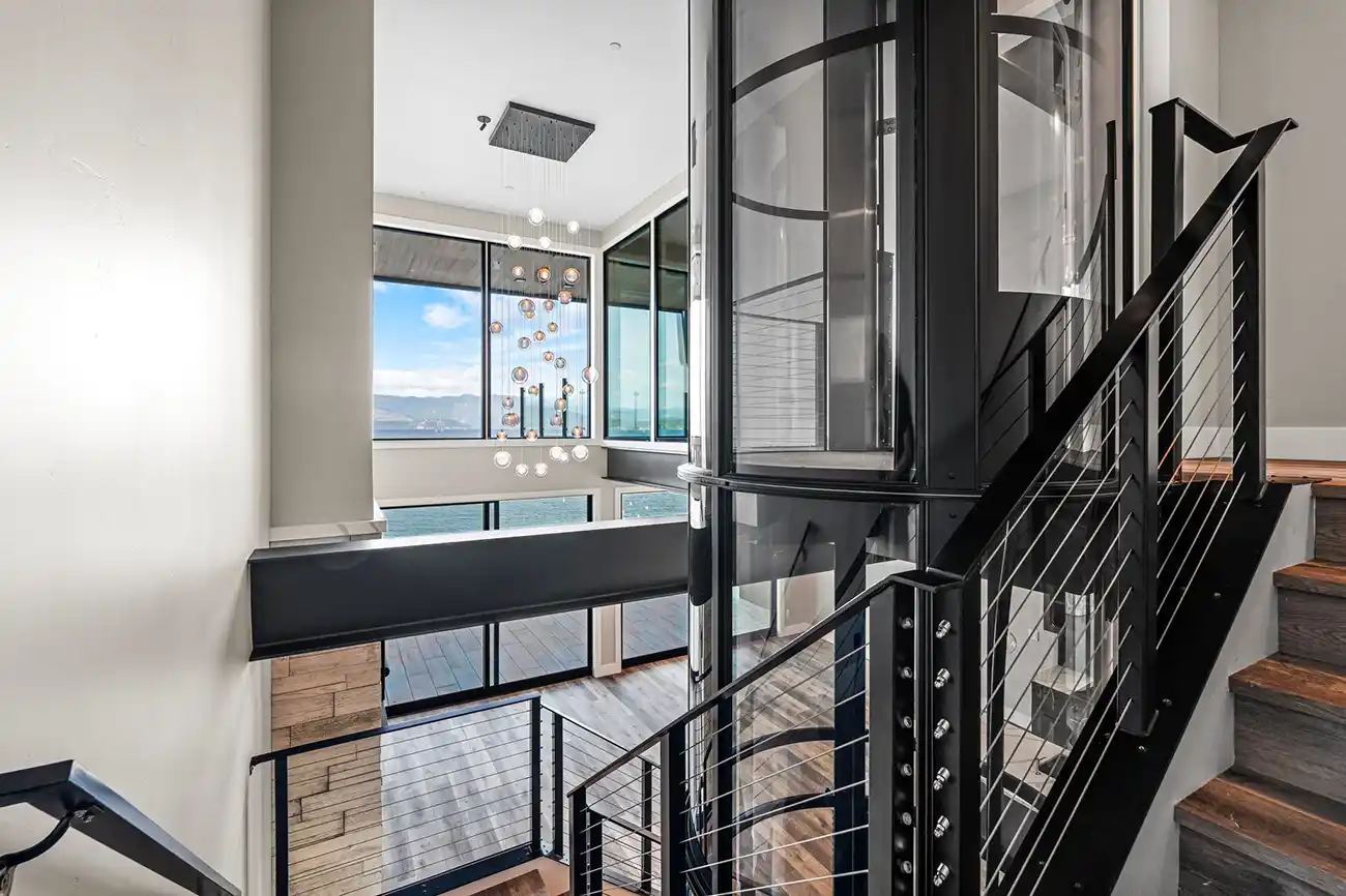 Seasons at Sandpoint Building 8 elevator