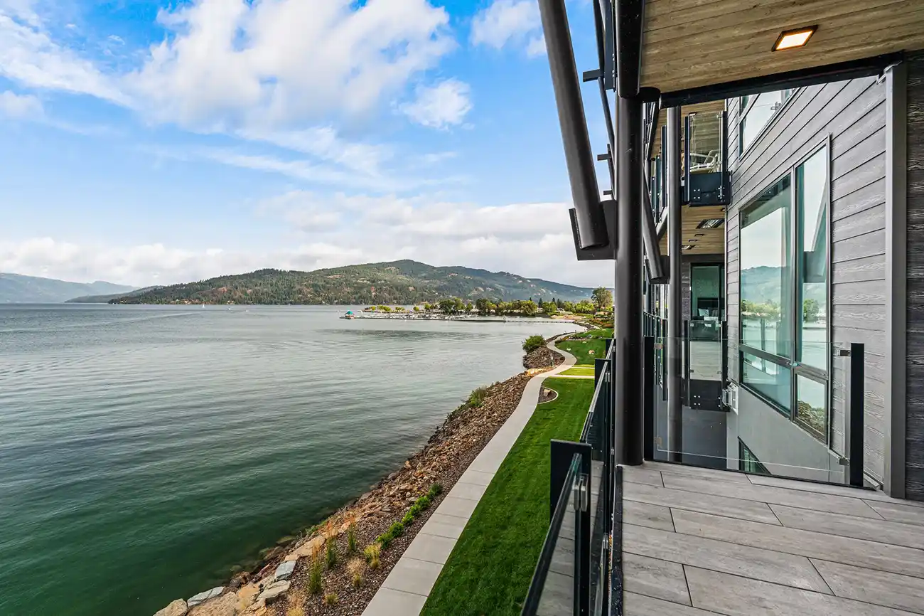 Seasons at Sandpoint Building 8 lake views