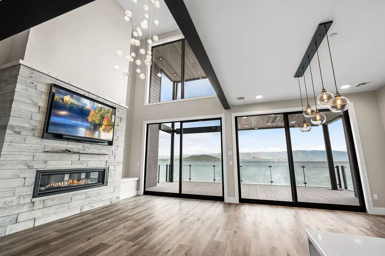 Seasons at Sandpoint Building 8 windows